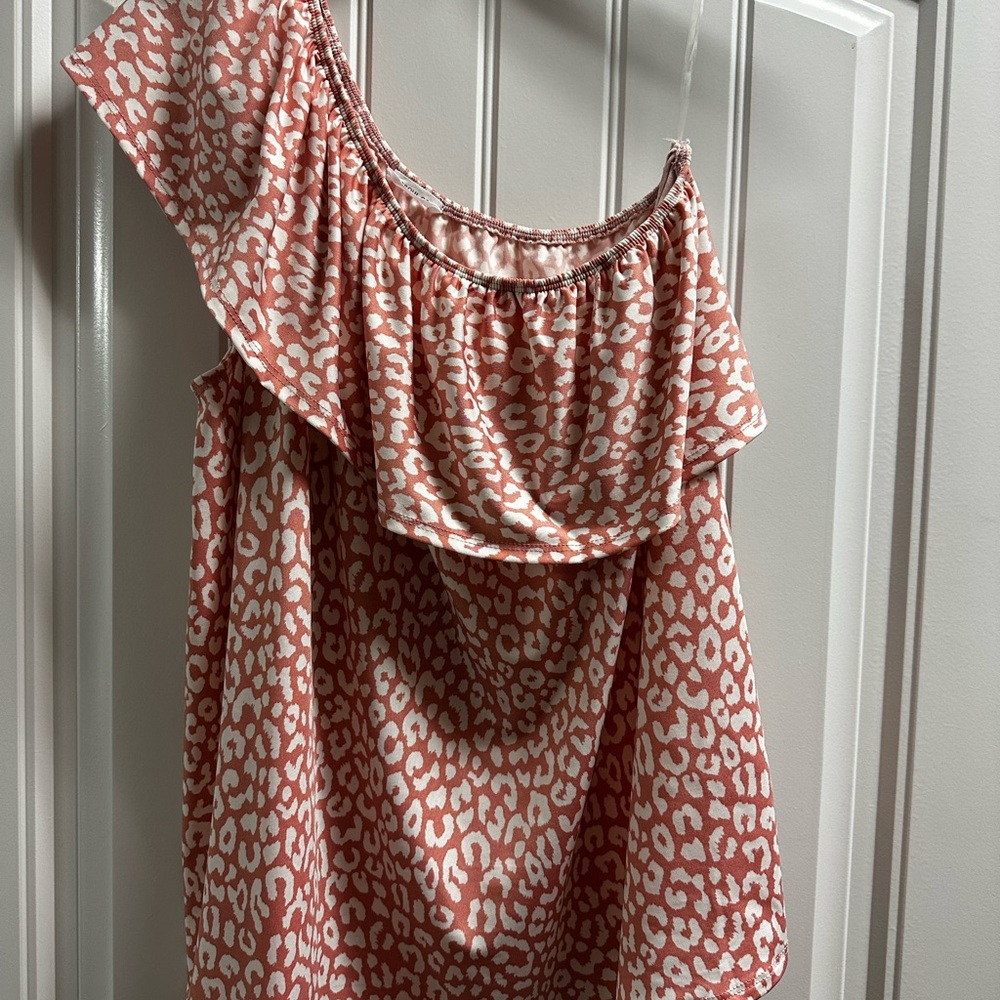 Chic Soul One-Shoulder Ruffle top pinky Mauve and White Leopard